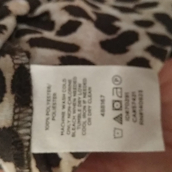 LOFT Cheetah Print Short Sleeve Blouse Sz M - Picture 6 of 6